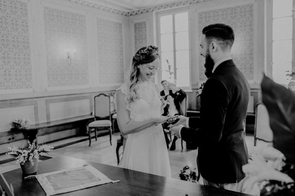 Ringwechsel während der Trauung Hochzeitstag | Fotografin in Landsberg am Ammersee Fürstenfeldbruck München