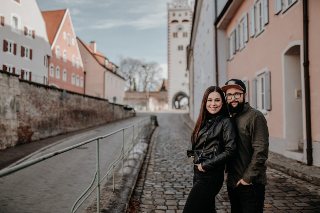 Halbportrait eines lächelnden Paares | Fotografin in Landsberg am Ammersee Fürstenfeldbruck München