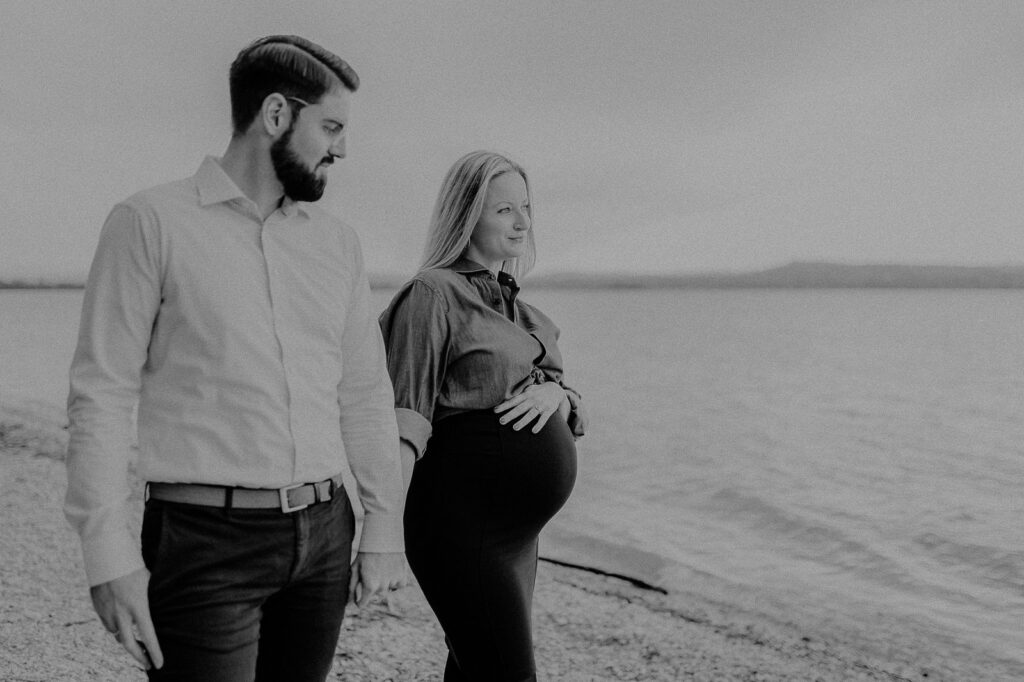 Natürliche Babybauch und Familienfotografie