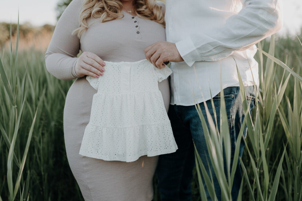 Natürliche Babybauch und Familienfotografie