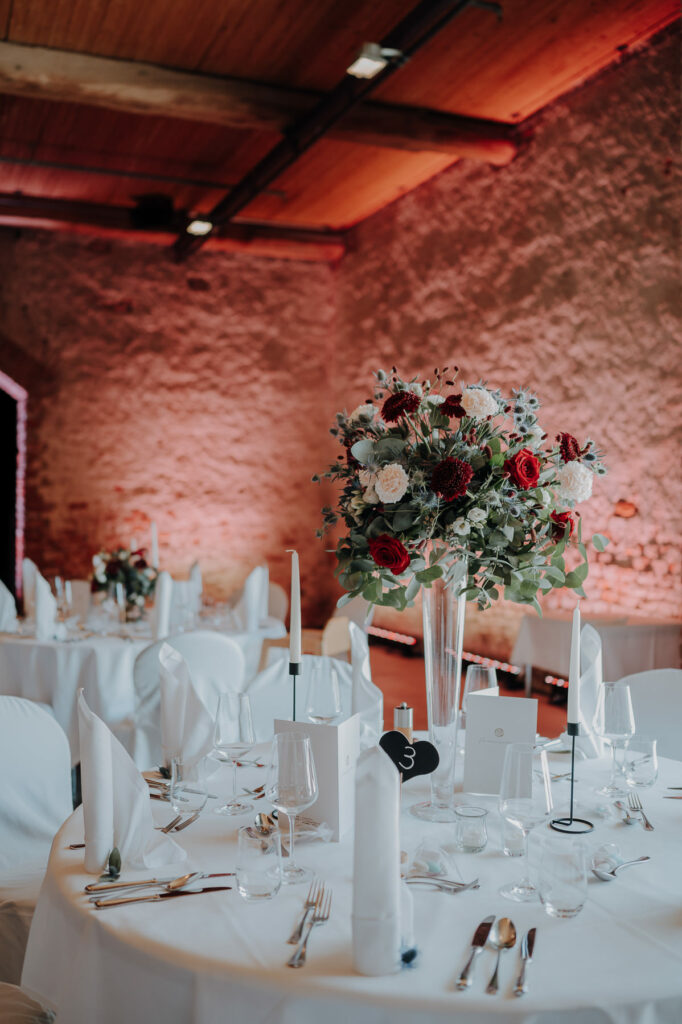 Detailaufnahmen der Hochzeitsdekoration im Veranstaltungsforum Fürstenfeld