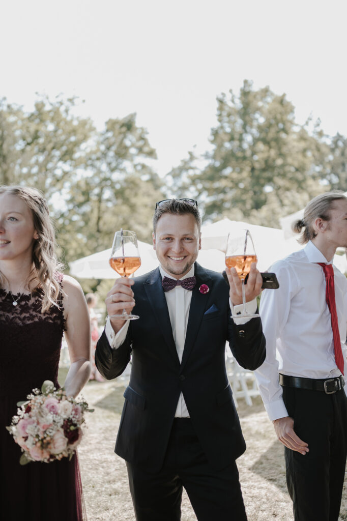 Eventlocation Birkenheide eine Hochzeitsreportag einer freien Trauung im Sommer.