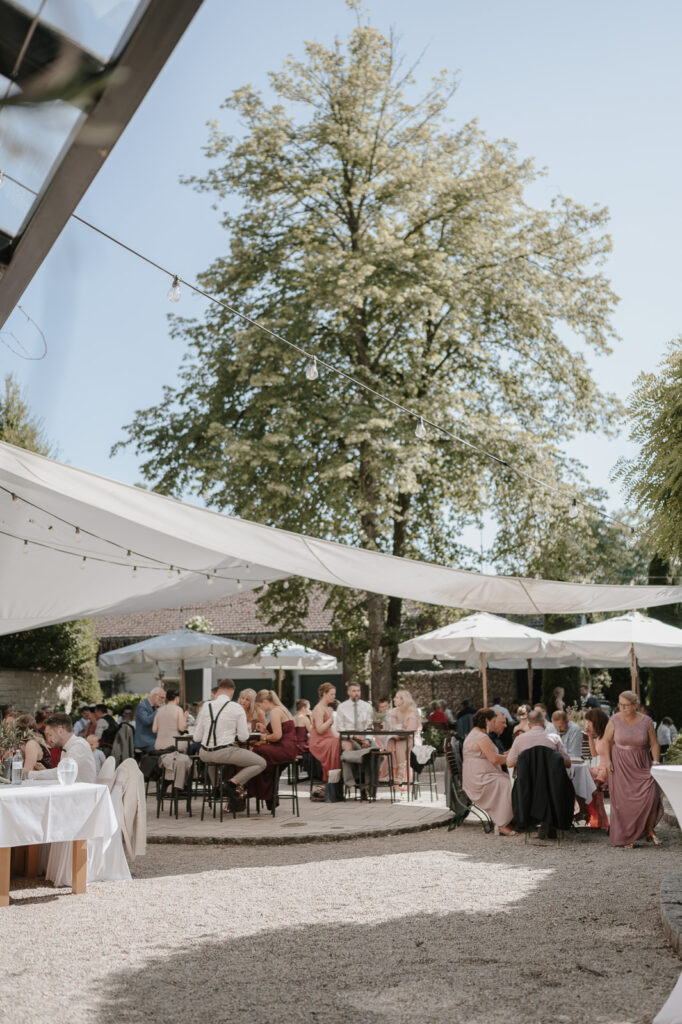 Eventlocation Birkenheide eine Hochzeitsreportag einer freien Trauung im Sommer.