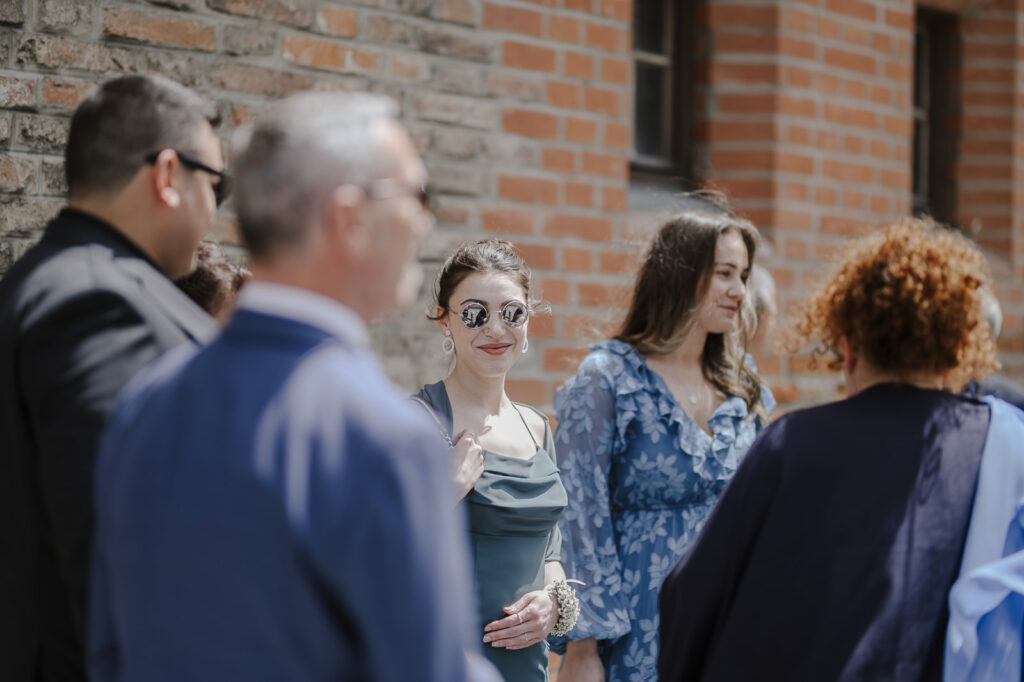 Hochzeitsfeier in der Erdinger Innenstadt. Portraitaufnahmen des Paares in der Stadt und während der Trauung.