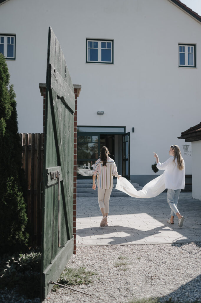 Hochzeitsreportagedie Kaltmühle Eventlocation im Münchner Norden fotografiert von Nikki Lindner Fotografie